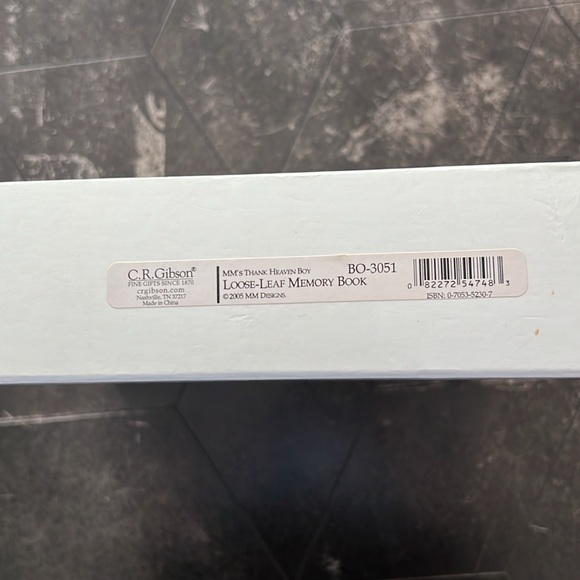 LOOSE-LEAF MEMORY BOOK - Picture 8 of 11